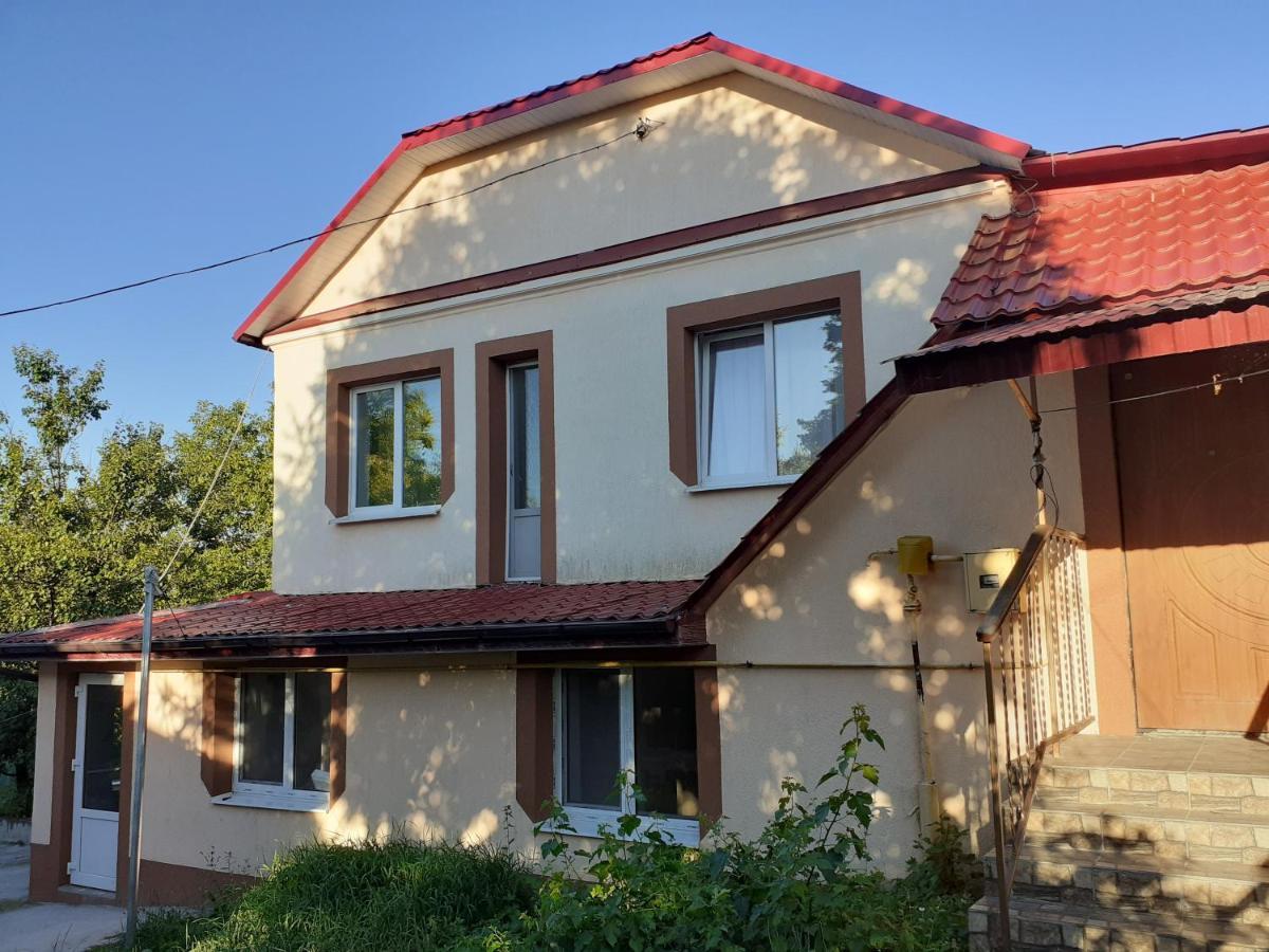 Татьянин Двор Hotel Kamjanyi Potoki Kültér fotó